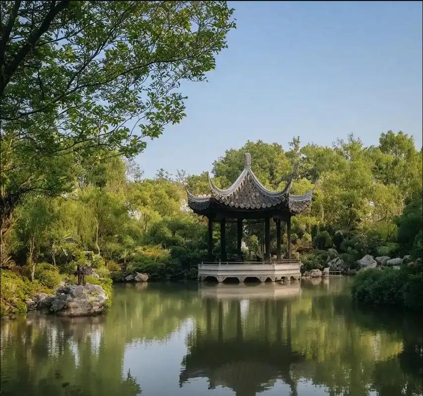 福建半雪餐饮有限公司